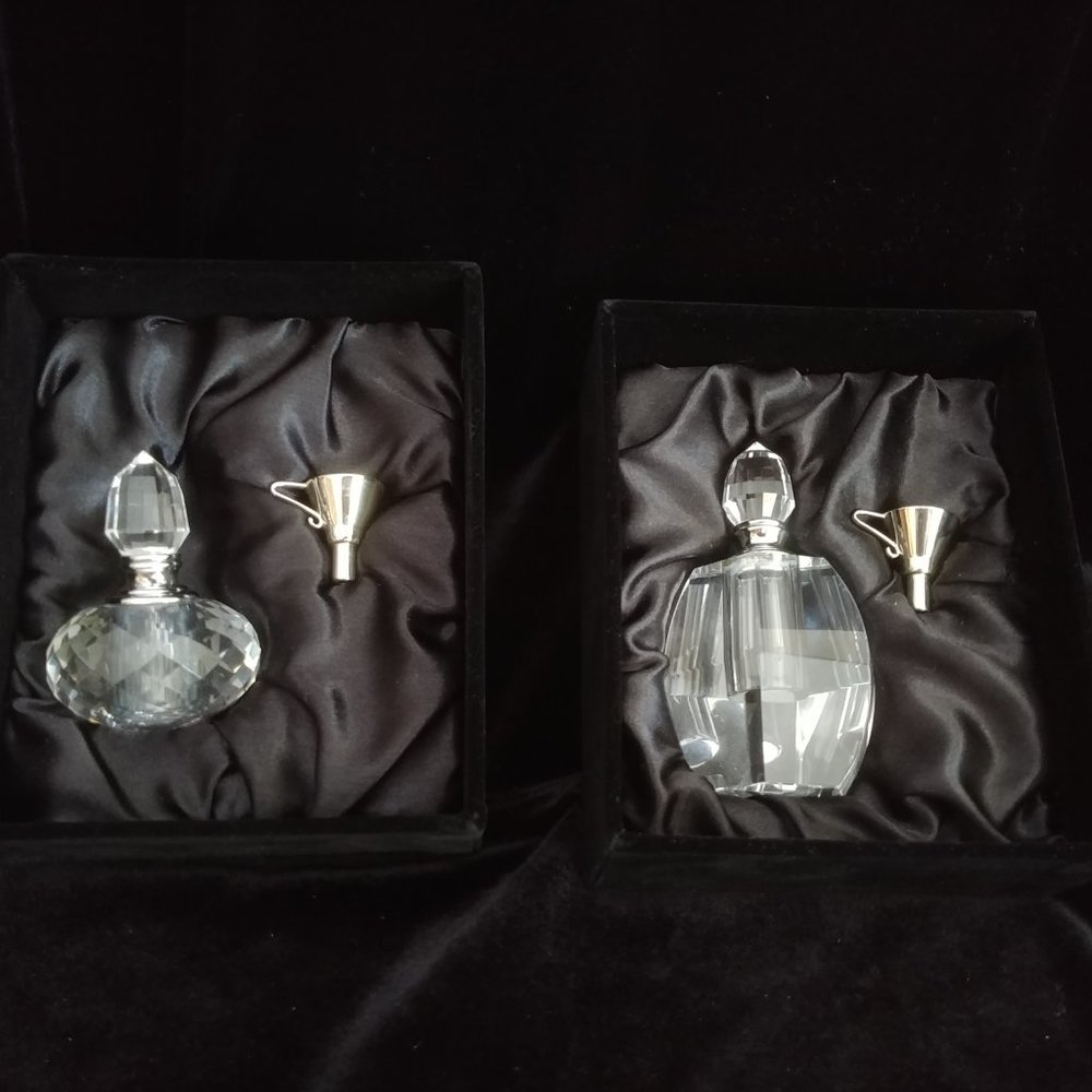 Set of 2 crystal conteiner bottles for perfume DILLARDS artdeco gift box dispens